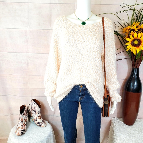 NWT! SO soft! Blush eyelash pullover sweater - Picture 3 of 8